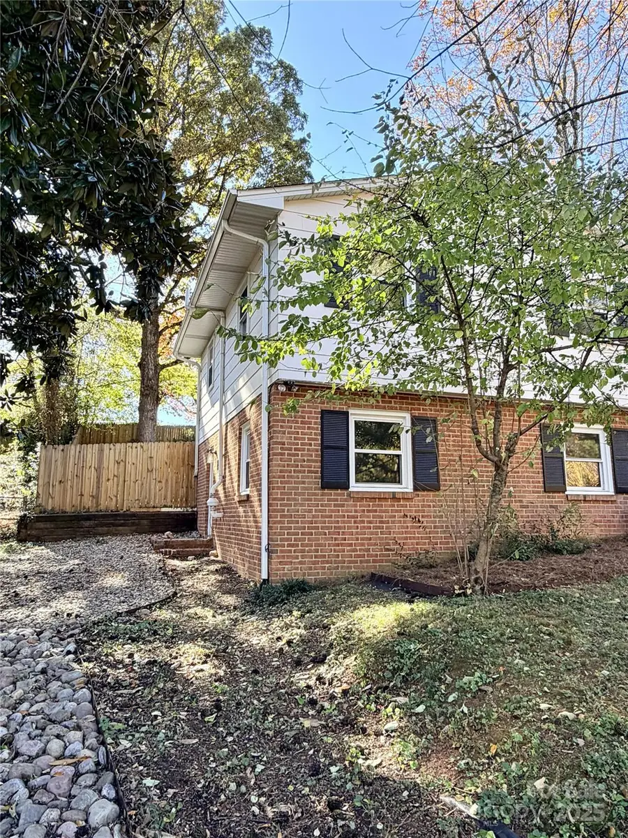 4236 Folkston Drive, Charlotte, NC 28205 - Image #3