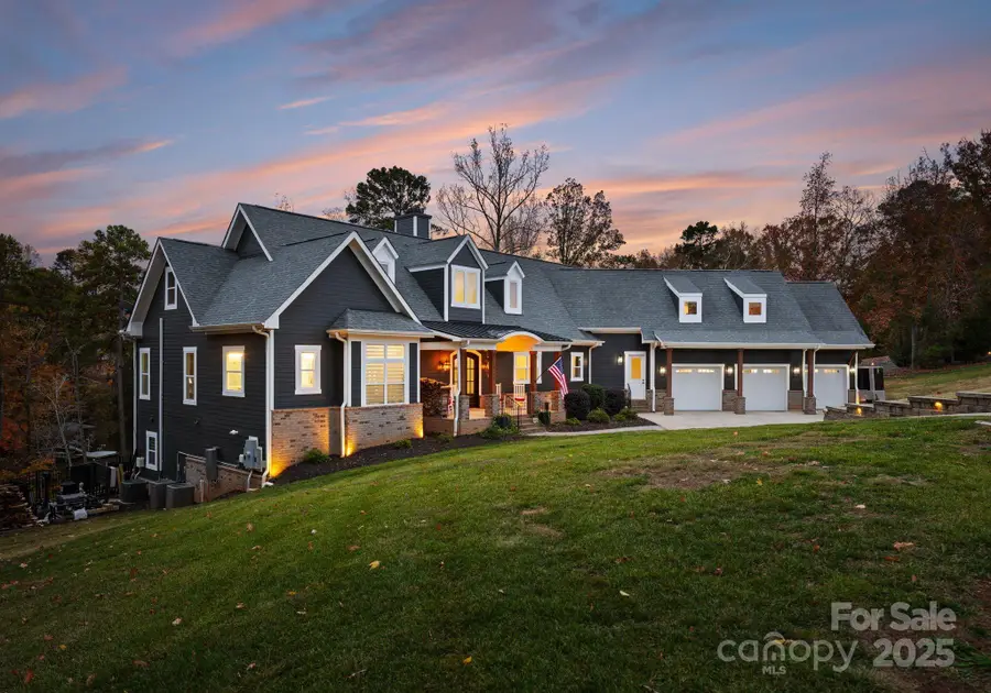 16312 Cozy Cove Road, Charlotte, NC 28278 - Image #2