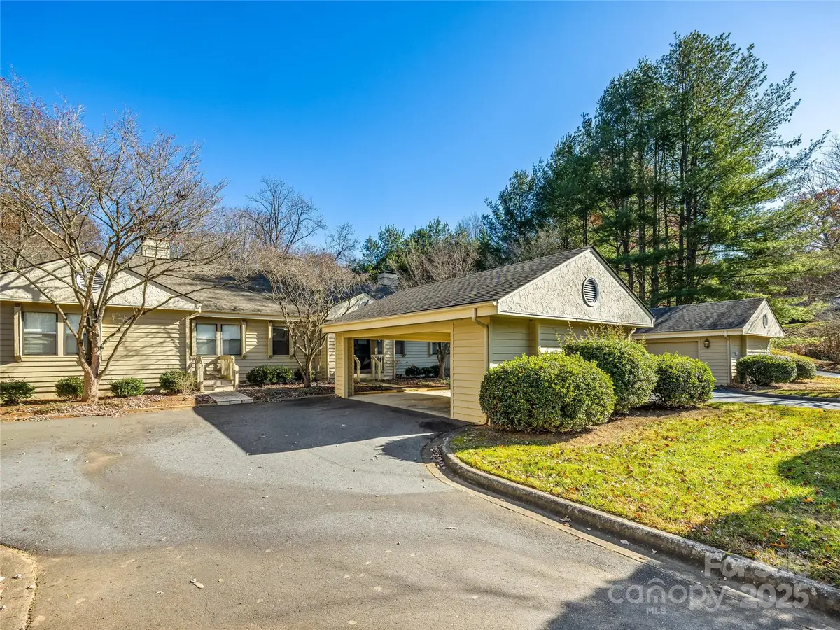 3602 Angelus Circle, Asheville, NC 28805 - Image #1