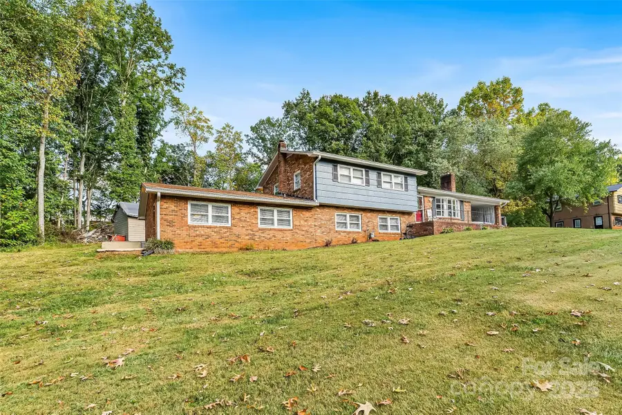 304 Parlier Avenue Ne, Conover, NC 28613 - Image #2