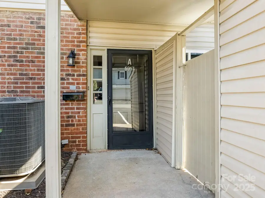 5917 Quail Hollow Road #A, Charlotte, NC 28210 - Image #2