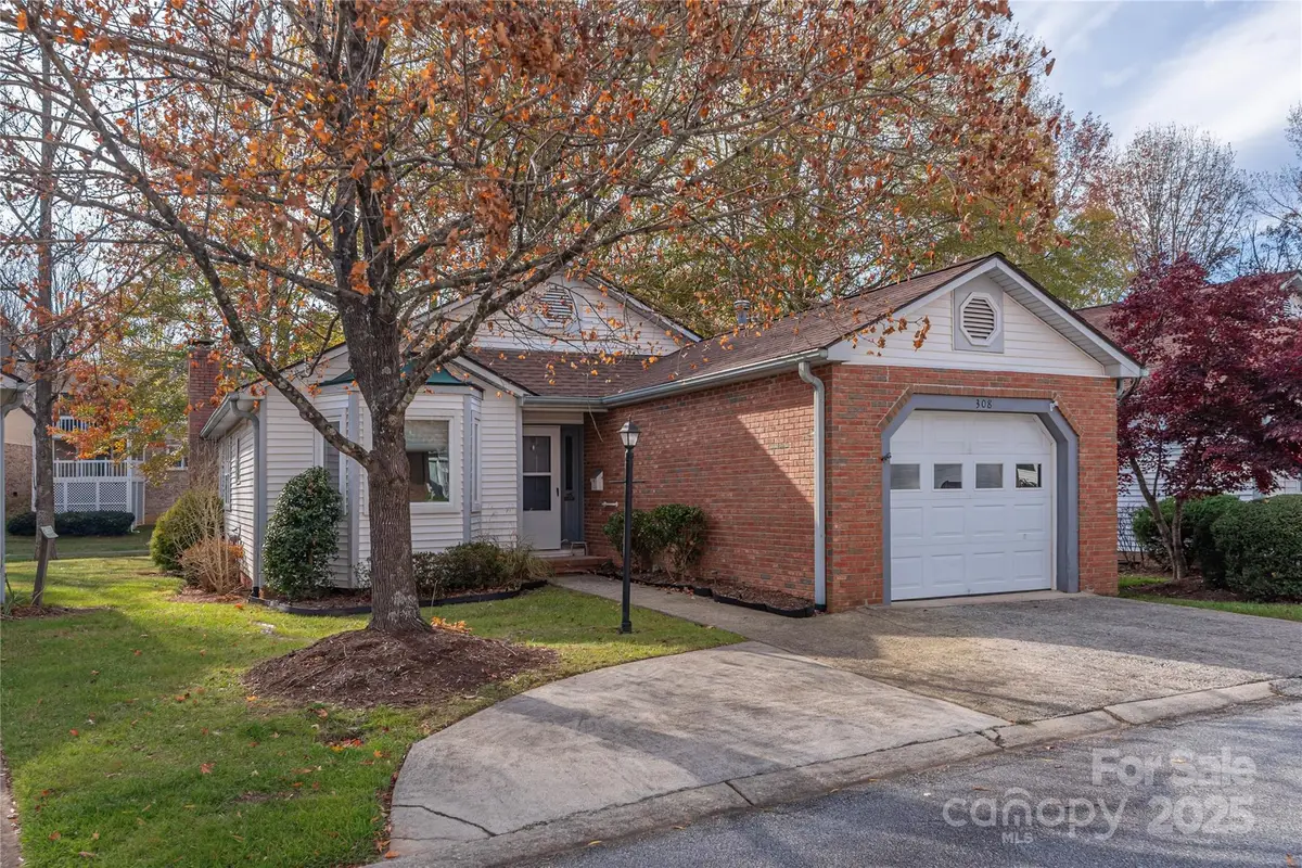 308 Somerton Court, Hendersonville, NC 28791 - Image #1