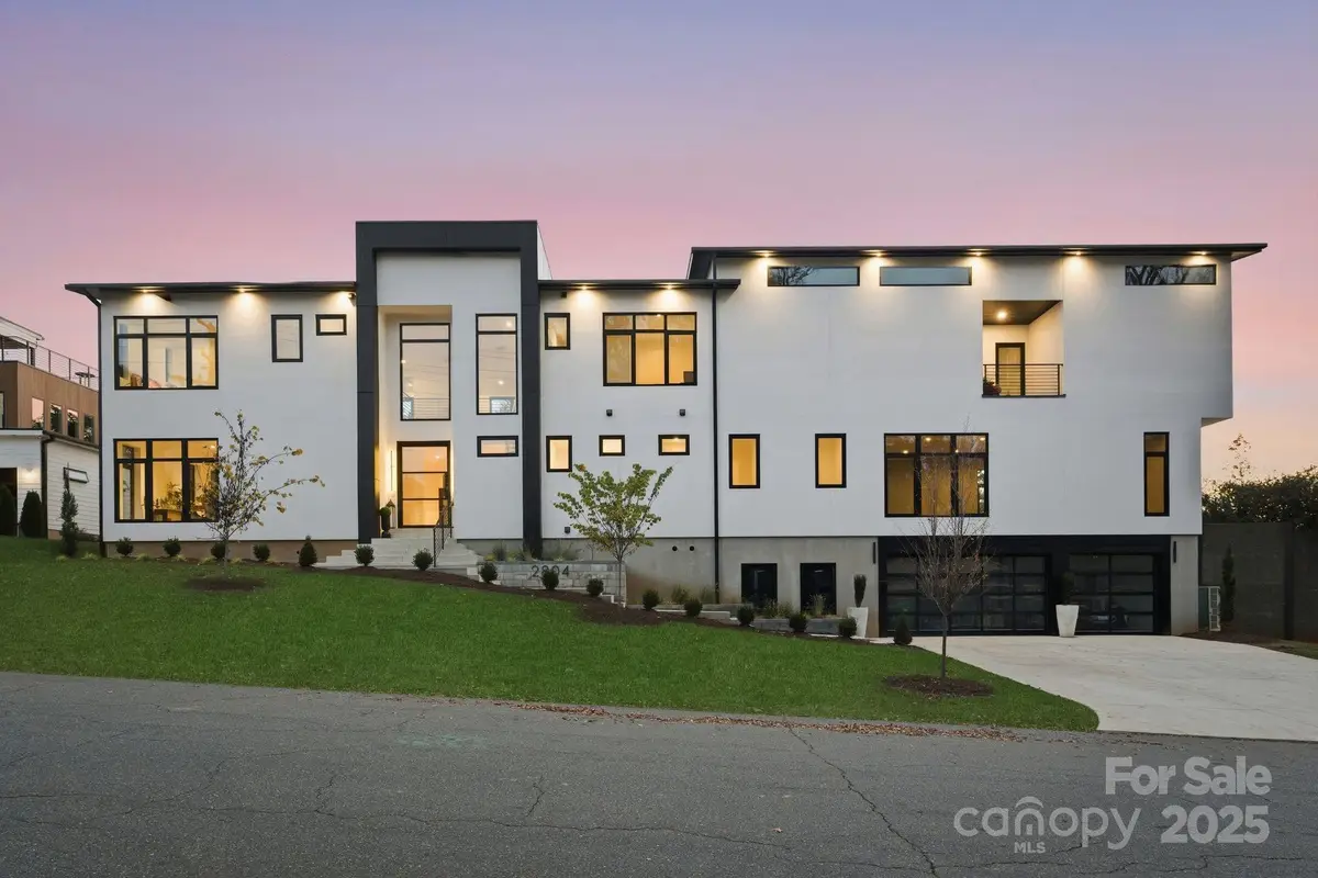 2804 Shenandoah Avenue, Charlotte, NC 28205 - Image #1