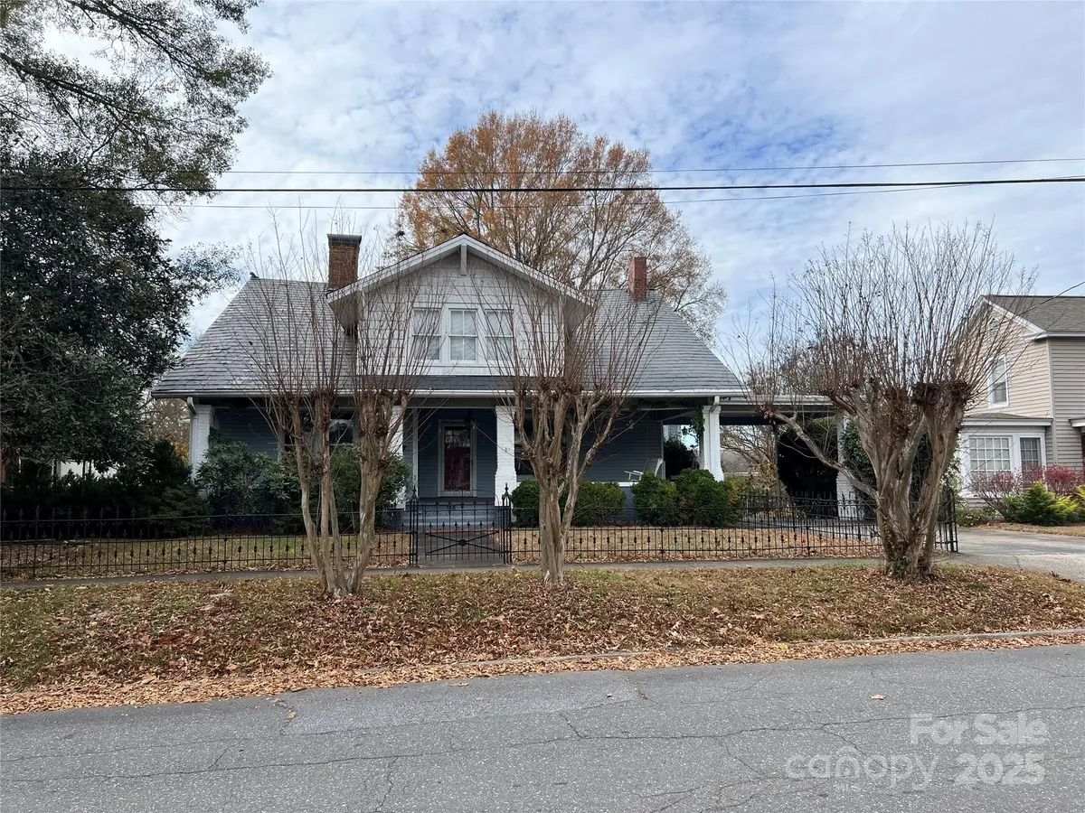 318 S Cedar Street, Lincolnton, NC 28092 - Image #1