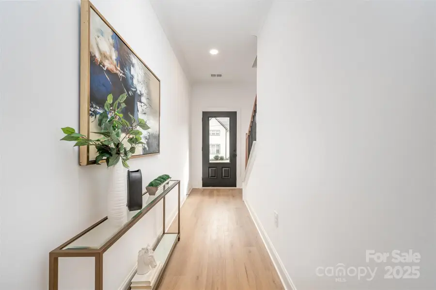 1802 Vinton Street, Charlotte, NC 28216 - Image #2