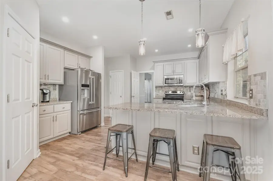 8740 Sam Dee Road, Charlotte, NC 28215 - Image #3