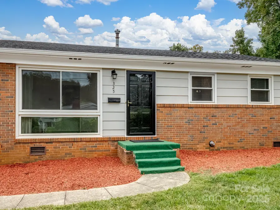 325 Prince Charles Street, Charlotte, NC 28213 - Image #3