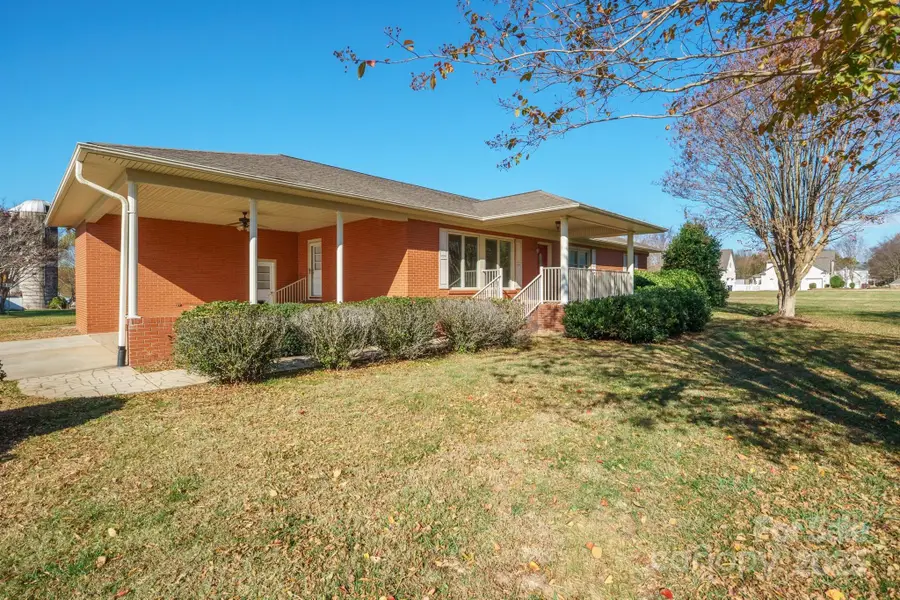 484 Stutts Road, Mooresville, NC 28117 - Image #3