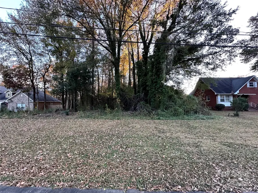 8616 Viola Drive, Charlotte, NC 28215 - Image #2