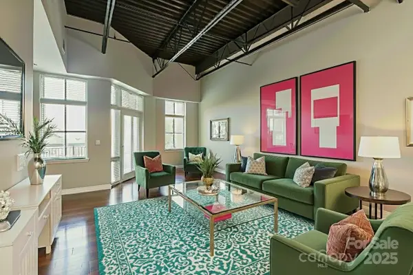 3920 Sharon Road, Charlotte, NC 28211