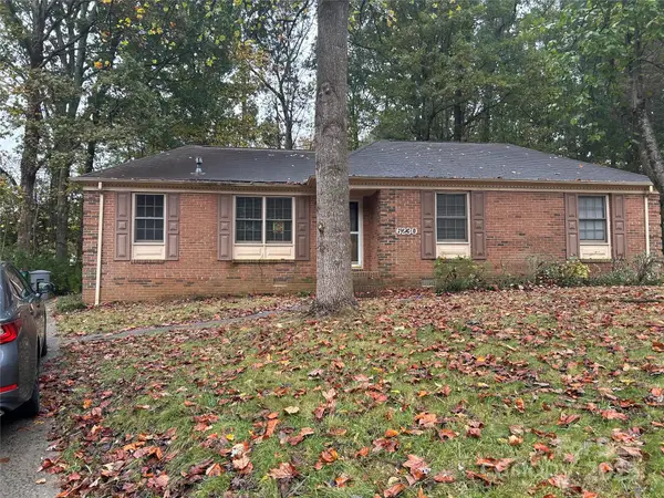 6230 Cross Creek Lane, Charlotte, NC 28212