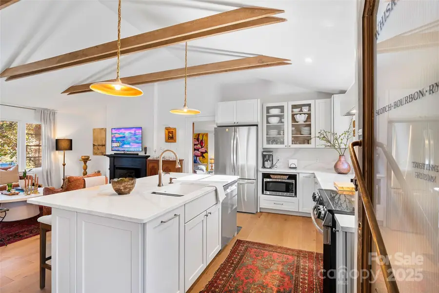 112 Pearson Drive, Asheville, NC 28801 - Image #2