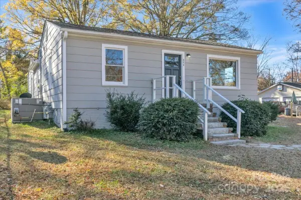 444 Oakwood Avenue, Mooresville, NC 28115