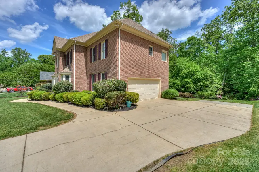 3119 Castlemaine Drive, Charlotte, NC 28269 - Image #3