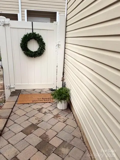 18478 W Catawba Avenue, Cornelius, NC 28031 - Image #3