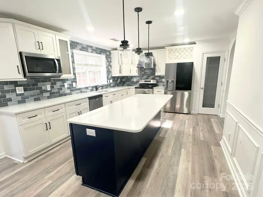 9310 Chastain Walk Drive, Charlotte, NC 28216 - Image #3