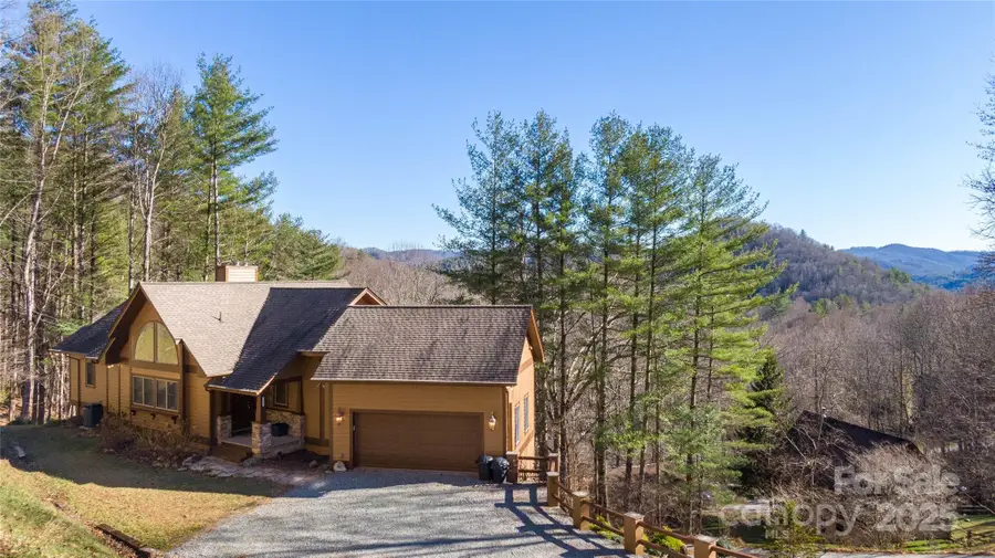 446 Windridge Drive, Sugar Grove, NC 28679 - Image #2