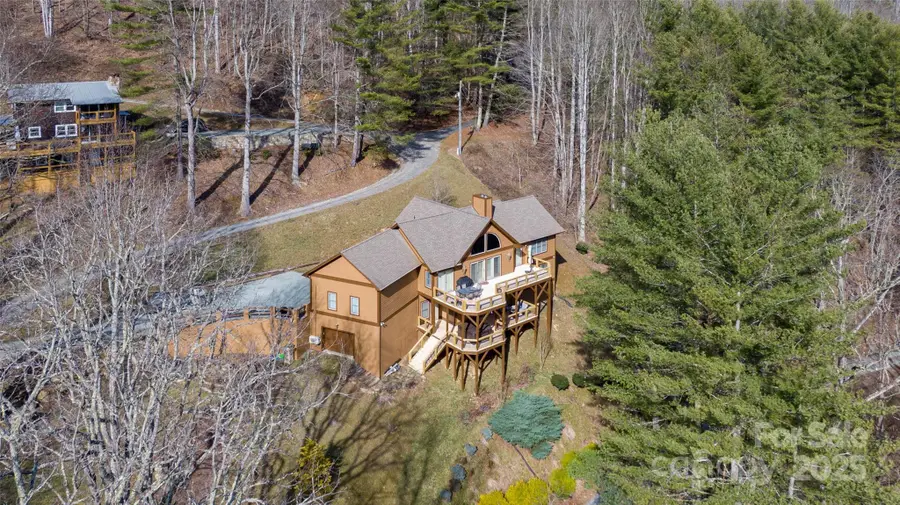 446 Windridge Drive, Sugar Grove, NC 28679 - Image #3