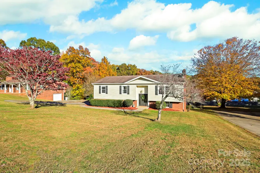 2216 Olde Well Road Se, Hudson, NC 28638 - Image #3