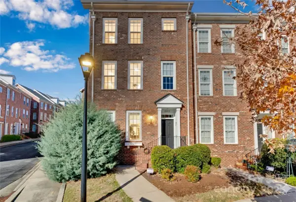 2305 Silver Crescent Drive, Charlotte, NC 28273