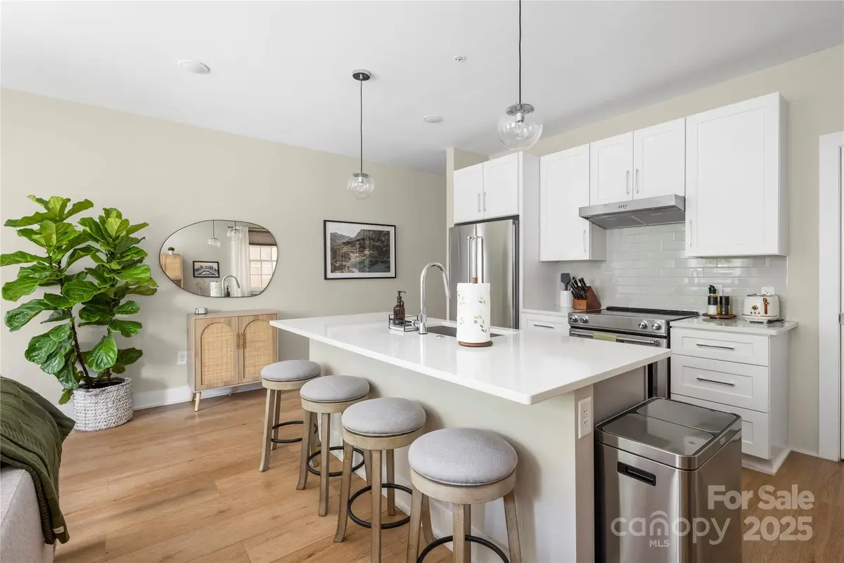 203 Grandin Road #3, Charlotte, NC 28208 - Image #1