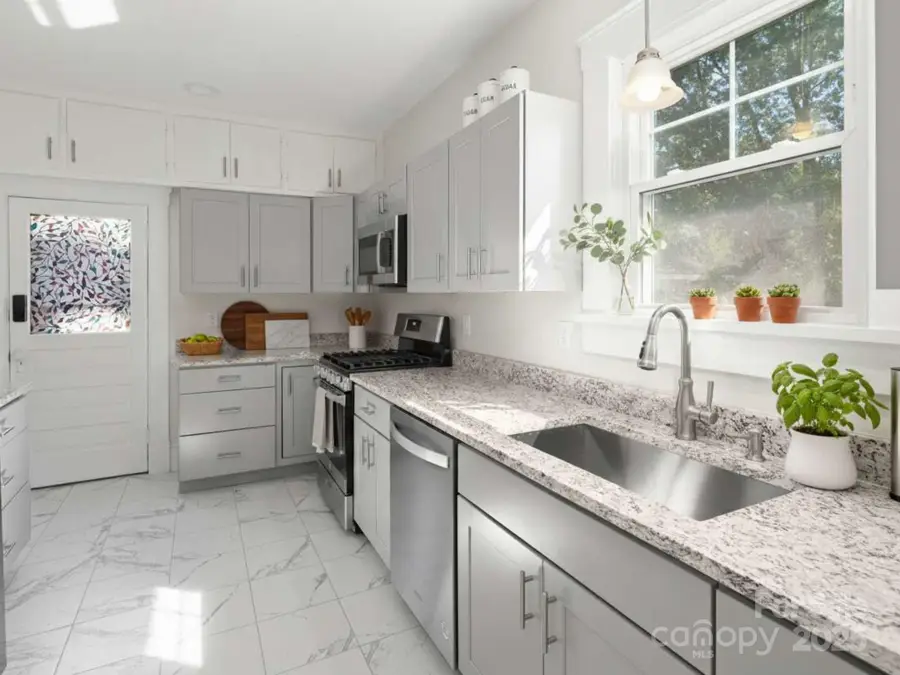 10 Madison Avenue, Asheville, NC 28801 - Image #3