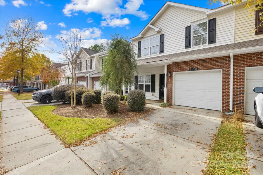11034 Dixie Hills Drive, Charlotte, NC 28277 - Image #2