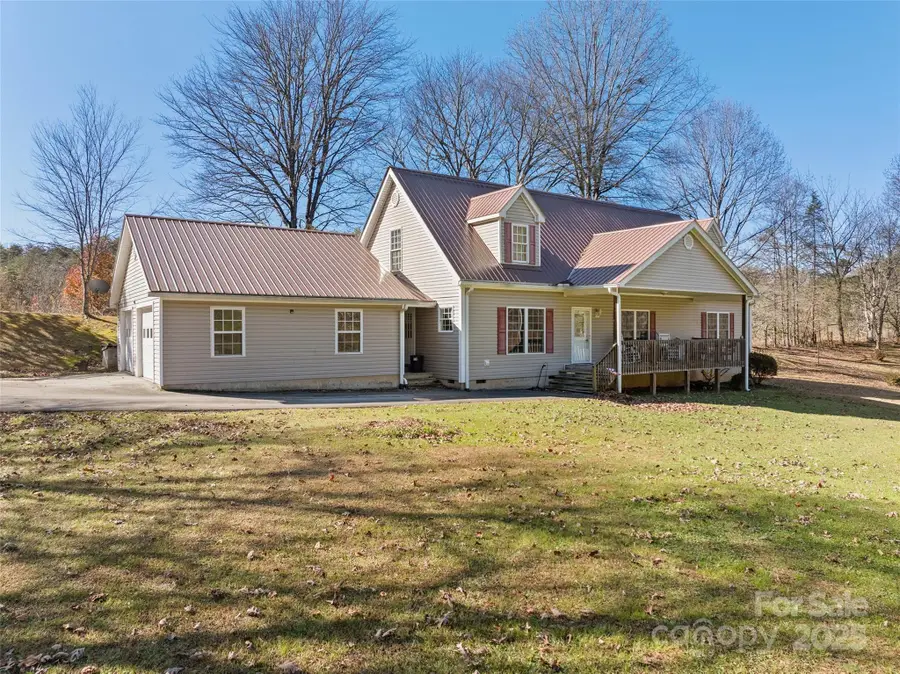 70 Pierce Elders Road, Whittier, NC 28789 - Image #2
