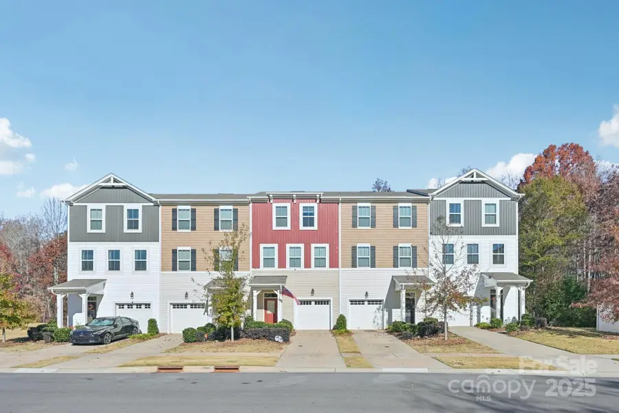 2932 Pirates Place, Charlotte, NC 28216 - Image #2