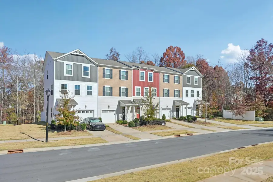 2932 Pirates Place, Charlotte, NC 28216 - Image #3