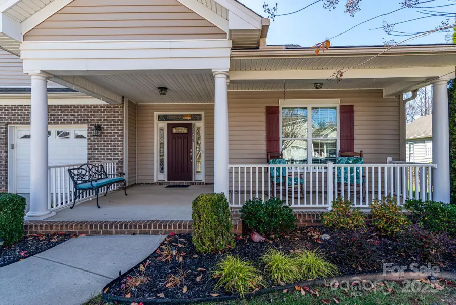 12612 Meetinghouse Drive, Cornelius, NC 28031 - Image #2