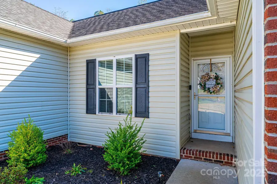 1781 Herbie Circle, Newton, NC 28658 - Image #3