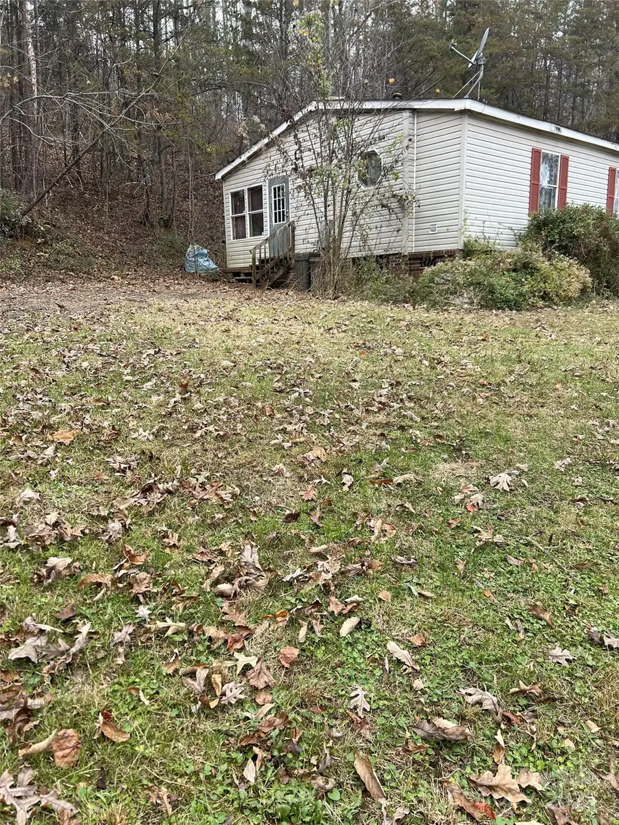 1405 Brannock Smith Drive, Hickory, NC 28602 - Image #2