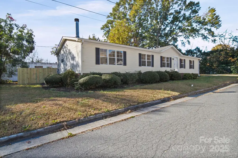 2008 Woodlawn Street, Kannapolis, NC 28083 - Image #2