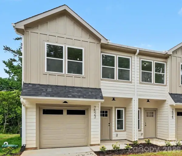 7523 Lawyers Road, Charlotte, NC 28227
