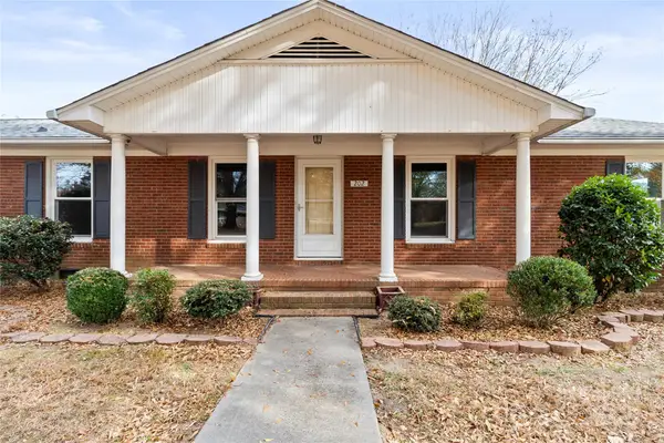 202 Fieldcrest Drive, Stanley, NC 28164