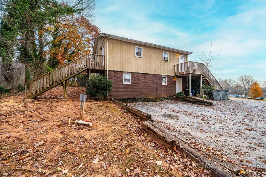711 Meredith Court Sw, Lenoir, NC 28645 - Image #2