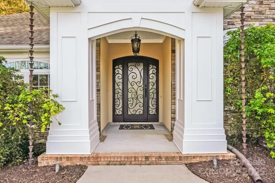 5329 Kuykendall Road, Charlotte, NC 28270 - Image #2