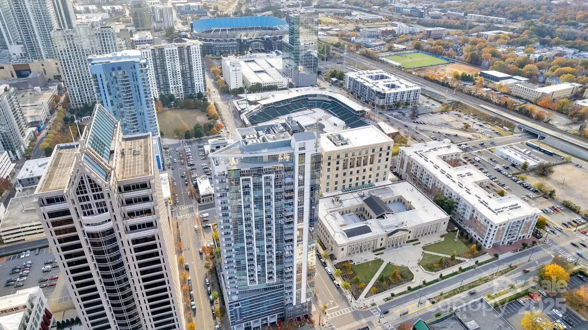 333 W Trade Street, Charlotte, NC 28202 - Image #1