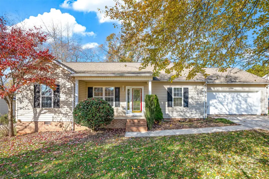 1486 Farmington Hills Drive, Conover, NC 28613 - Image #3