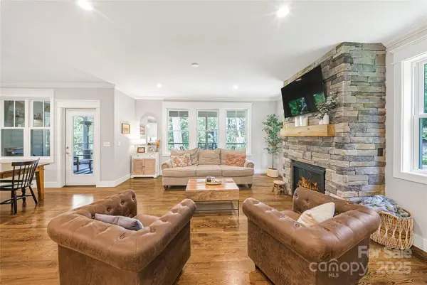 218 Barnrock Drive, Mills River, NC 28759