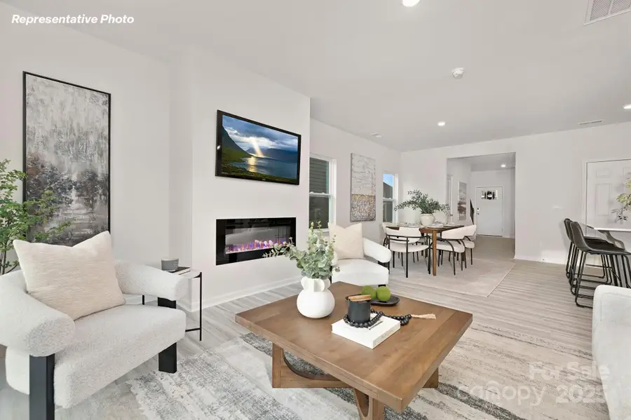 2058 10th Street Se, Hickory, NC 28602 - Image #2