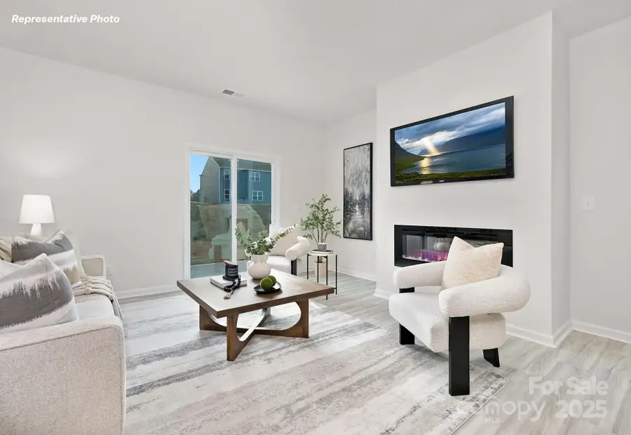 2058 10th Street Se, Hickory, NC 28602 - Image #3