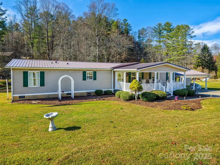 422 Battle Creek Road, Horse Shoe, NC 28742 - Image #2