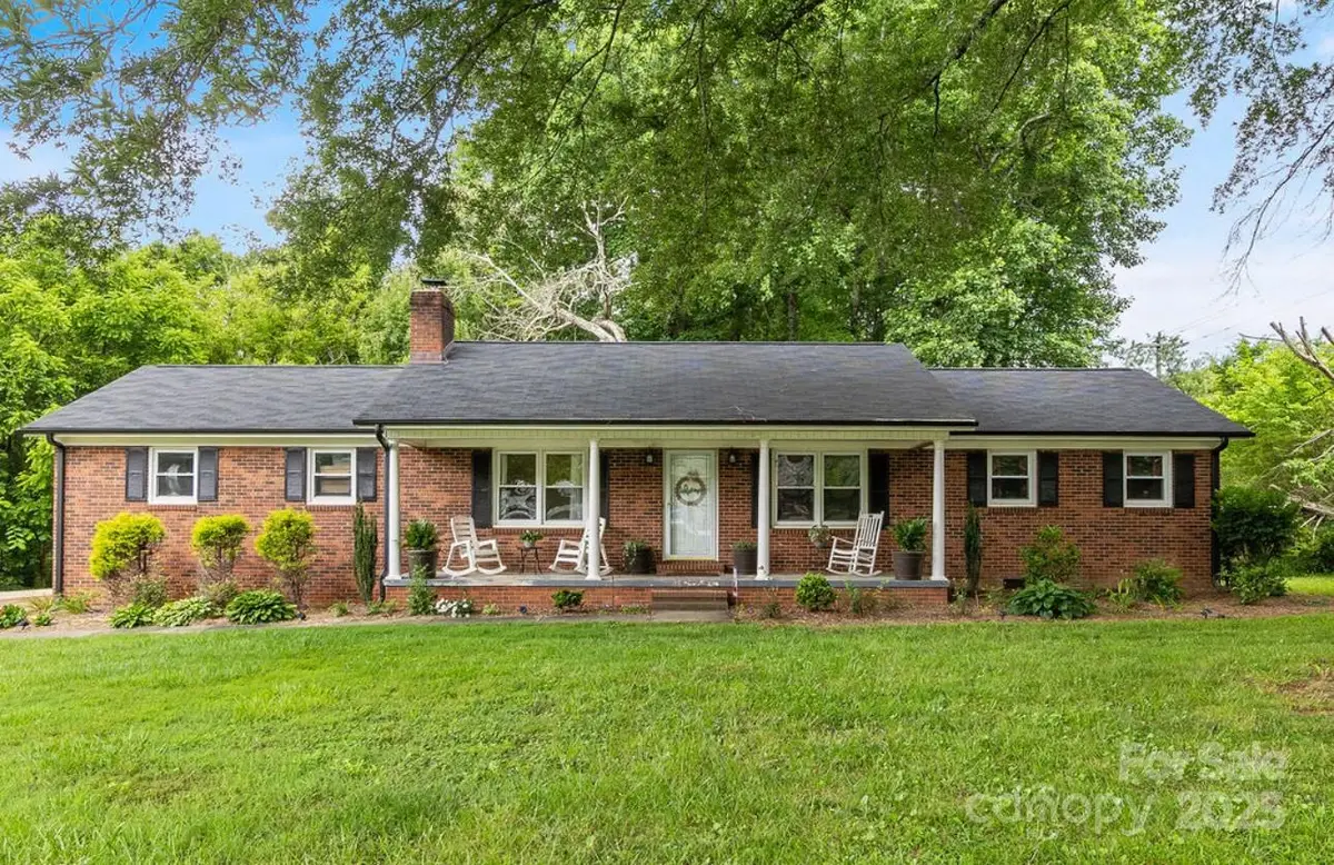 1059 Fairway Drive, Newton, NC 28658 - Image #1