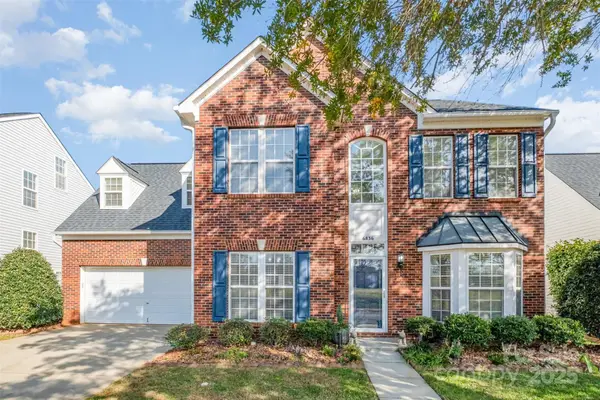 6836 Olmsford Drive, Huntersville, NC 28078