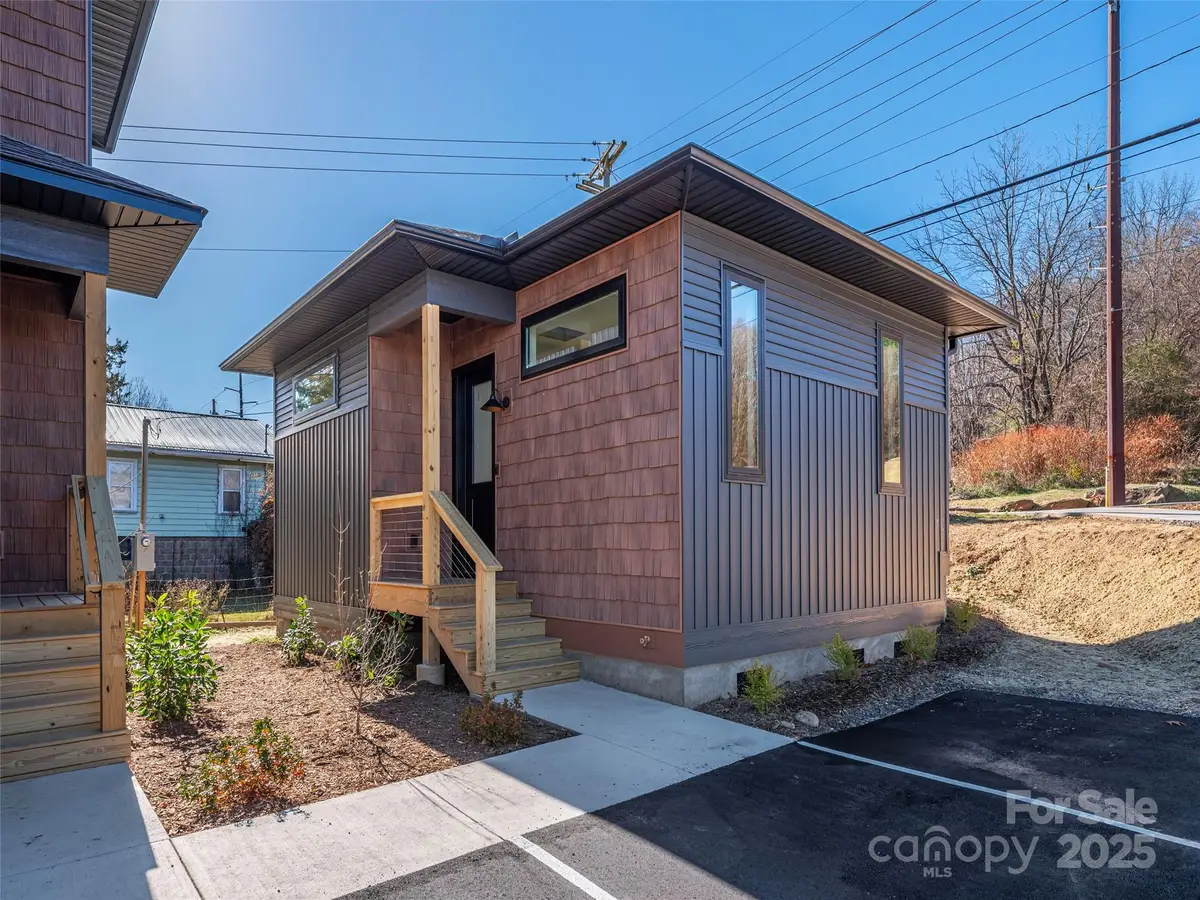 8 Leap Frog Park, Waynesville, NC 28786 - Image #1