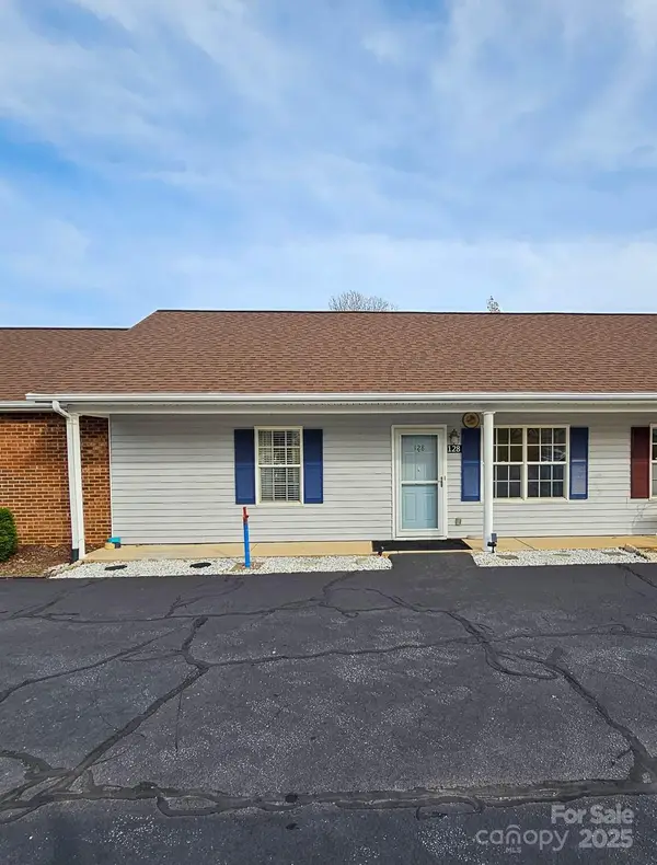 128 24th Street Nw, Hickory, NC 28601