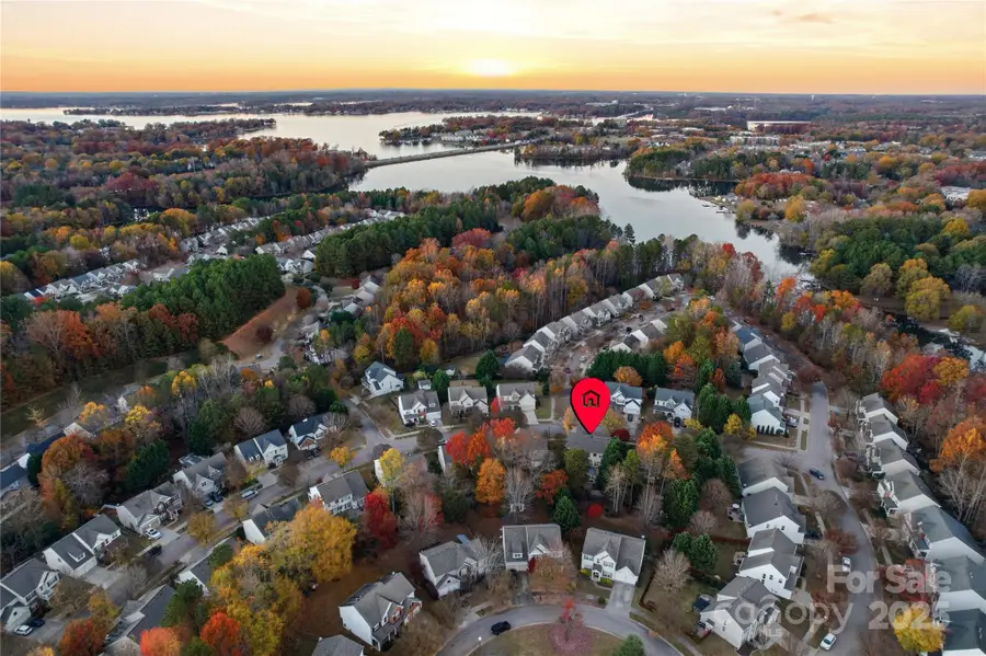 18015 Harbor Mist Road, Cornelius, NC 28031 - Image #3