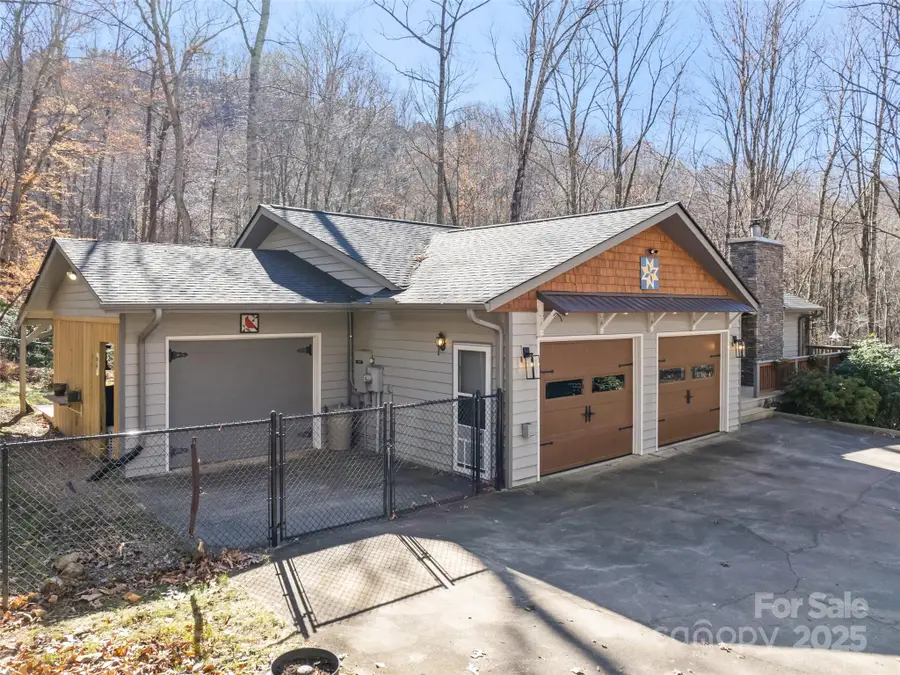 482 Wildcat Mountain Road, Waynesville, NC 28786 - Image #2